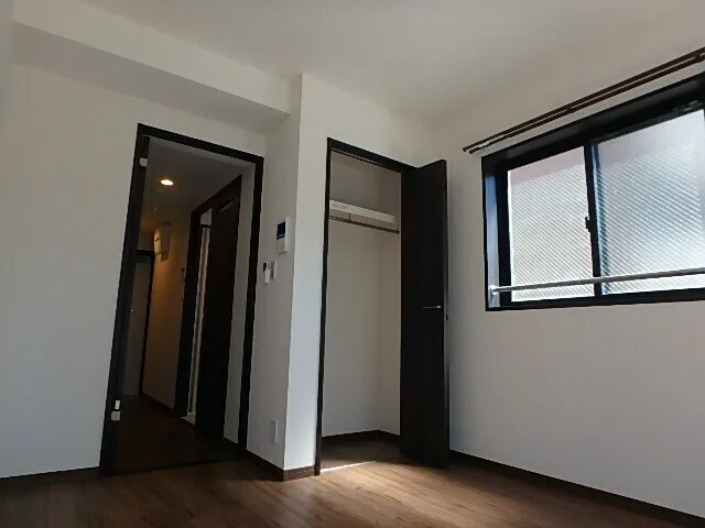 Imon Corp Shinagawa Gotenyama - Interior - ["Flooring", "Wood", "Floor"]