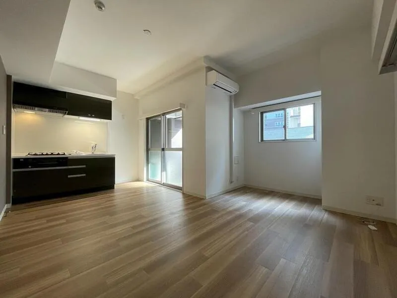Esmore Morishita - Interior - ["Flooring", "Floor", "Interior design"]