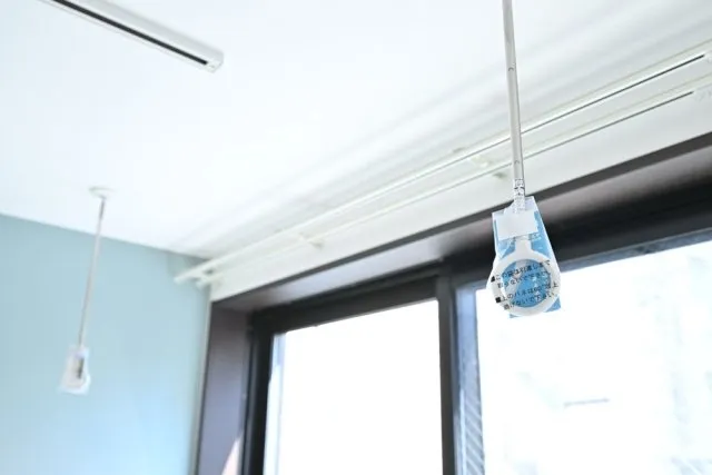 Ruygo Oshiage - Interior - ["Ceiling", "Light fixture", "Electrical cable"]