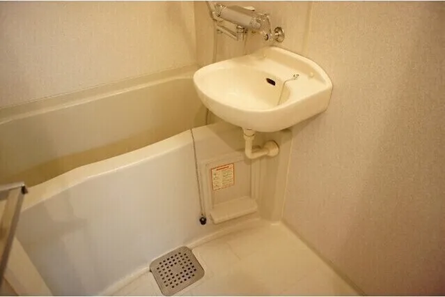 Prospect Glarsa Hiroo - Interior - ["Tap", "Plumbing fixture", "Bathroom sink"]
