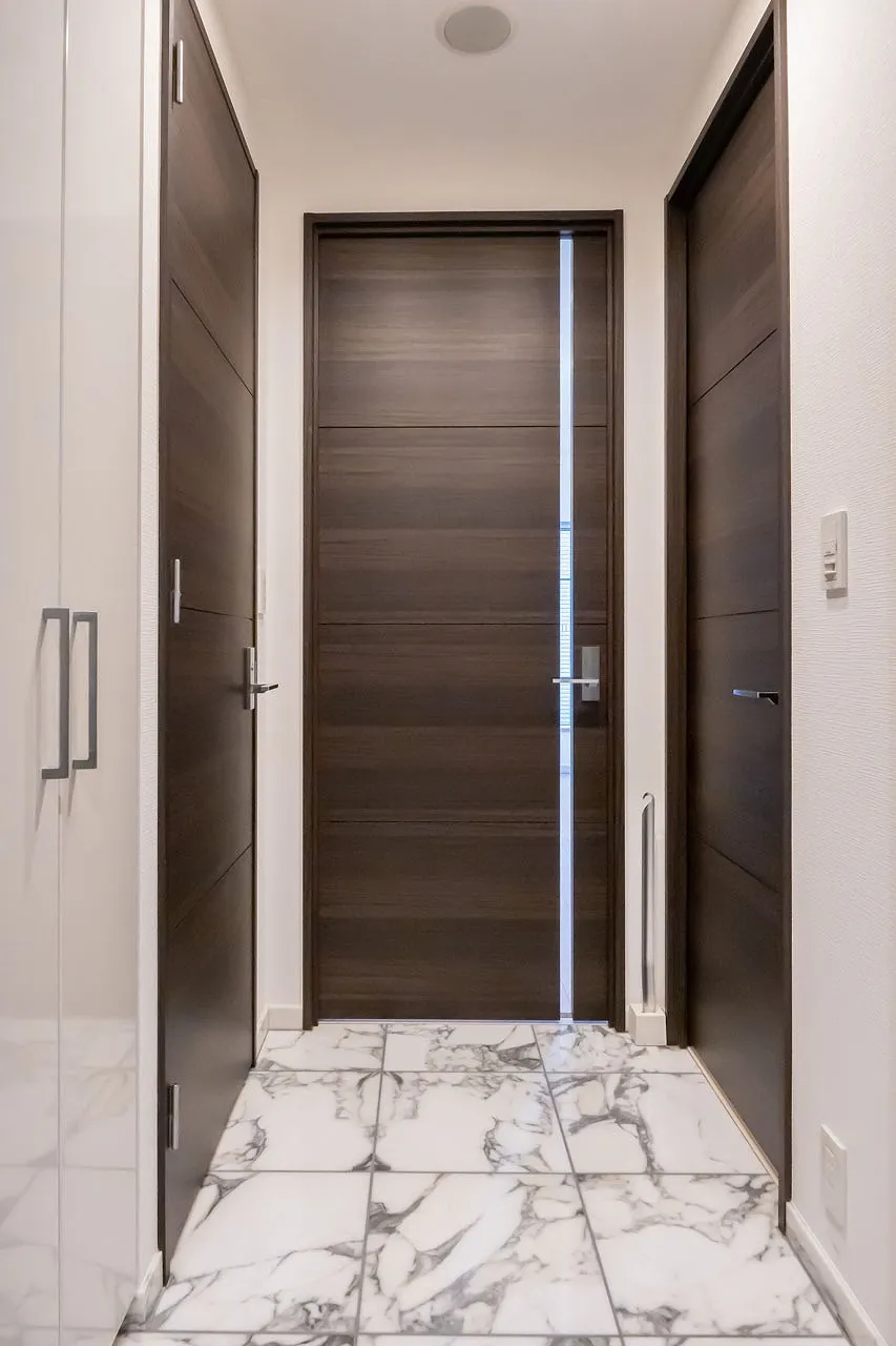 Platine Nishi Shinjuku - Interior - ["Door", "Fixture", "Building"]