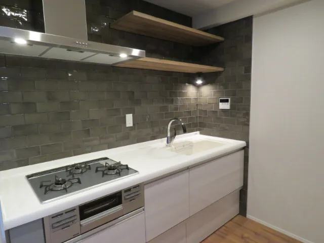 Castalia Meguro - Interior - ["Tap", "Cabinetry", "Property"]