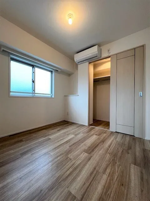 Residia Hiroo Ⅱ - Interior - ["Flooring", "Floor", "Wood"]