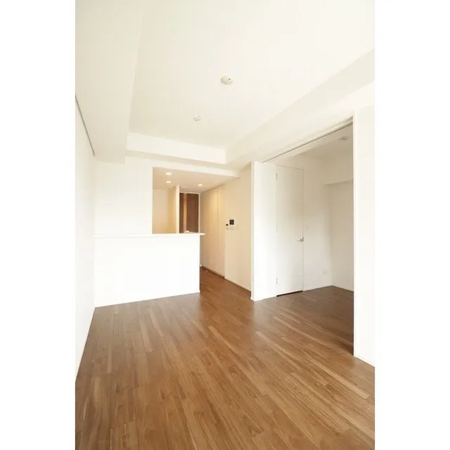 Light Terrace Kinshicho - Interior - ["Wood flooring", "Property", "Laminate flooring"]