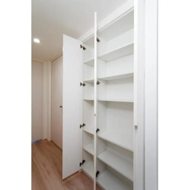 Lafonte Azabujuban - Interior - ["Shelf", "Furniture", "Room"]