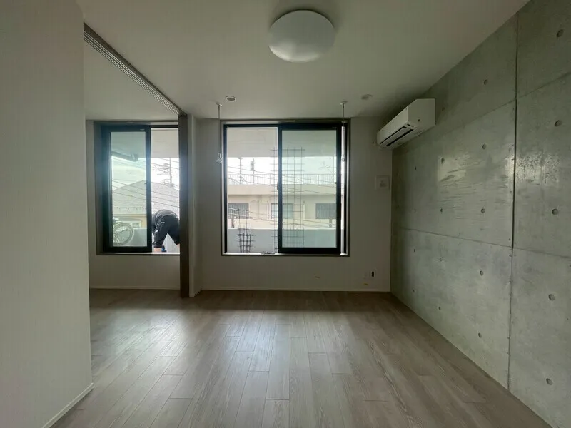 U Residence Higashiyukiya - Interior - ["Flooring", "Floor", "Ceiling"]