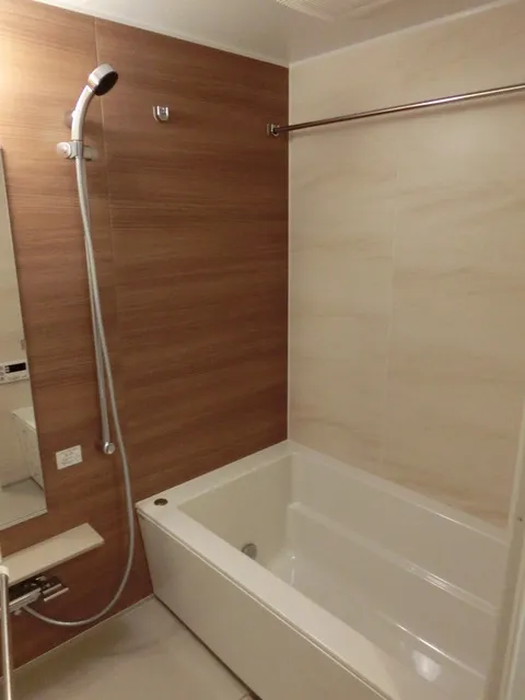 Park Habio Meguro Riverside - Interior - ["Bathtub", "Property", "Fixture"]