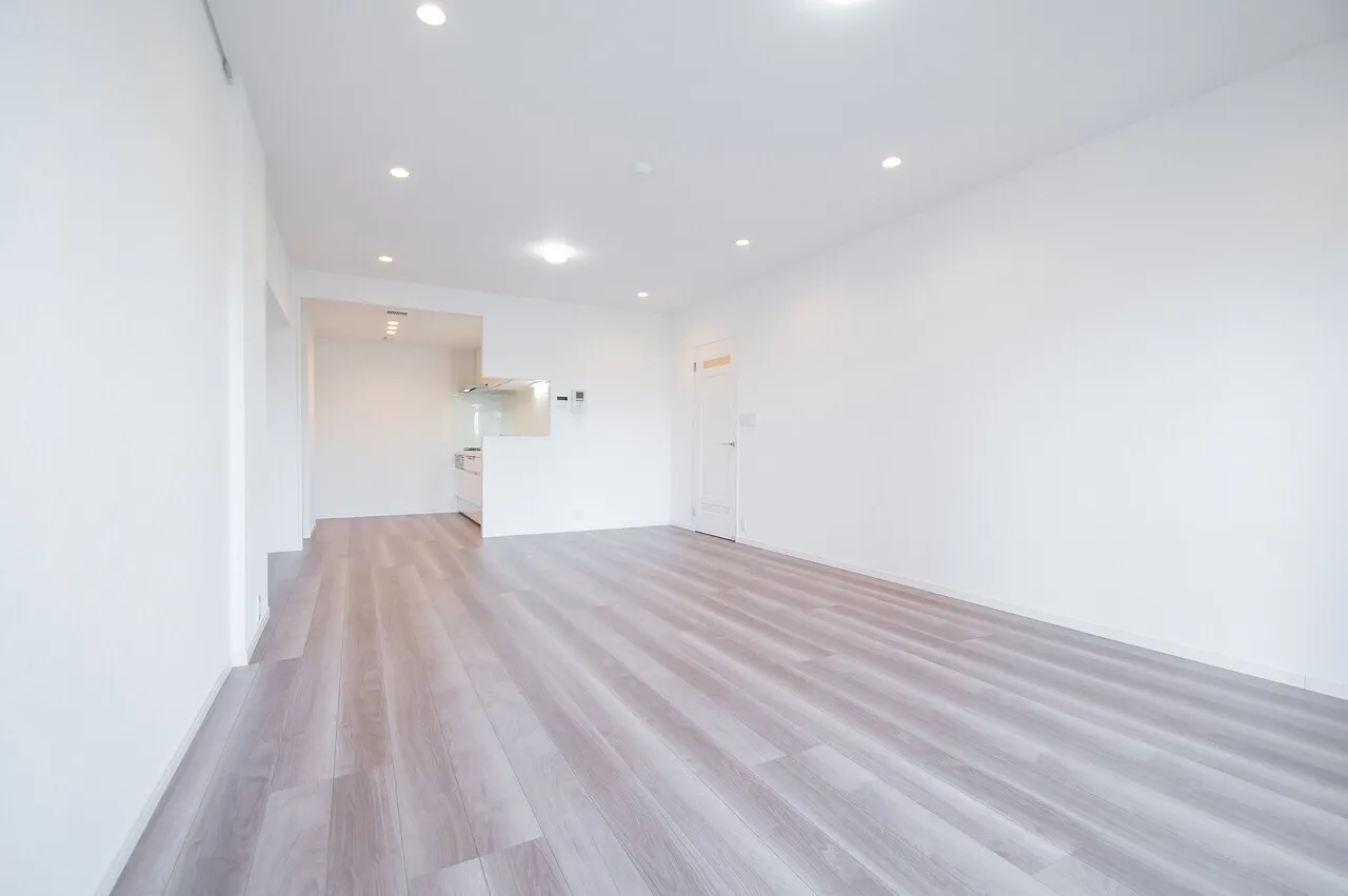 Platine Tamachi - Interior - ["Flooring", "Wood flooring", "Floor"]