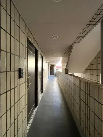 Bell Park City Nishi-Shinjuku - Exterior - ["Wall", "Flooring", "Floor"]