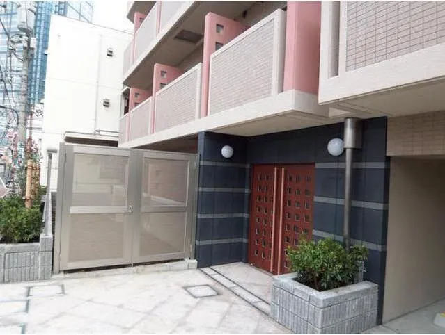 Aperto Nishi Shinjuku - Exterior - ["Plant", "Building", "Fixture"]