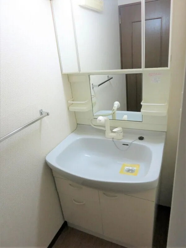 GRACE Omori - Interior - ["Plumbing fixture", "Bathroom Sink", "Plumbing"]