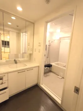 MG Meguro Station - Interior - ["Floor", "Flooring", "Interior design"]