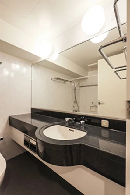 City Current Otemachi - Interior - ["Mirror", "Tap", "Plumbing fixture"]