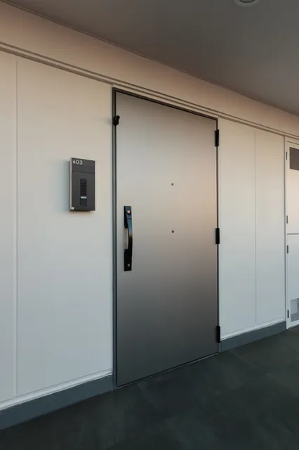 Terra Silk Forest - Interior - ["Door", "Household hardware", "Glass"]