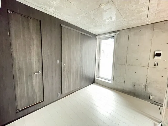 Well Square Hatsudai - Interior - ["Cabinetry", "Fixture", "Rectangle"]