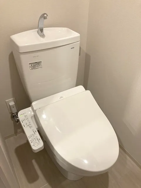 IPSE Sumiyoshi - Interior - ["Plumbing fixture", "Bathroom", "Floor"]