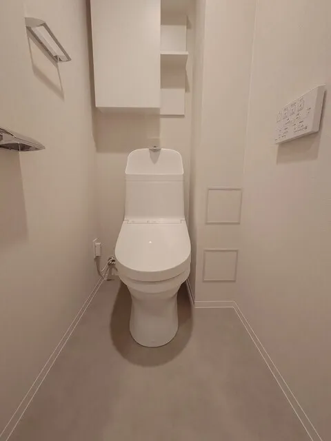 Brookside Residence Kiba - Interior - ["Toilet seat", "Flooring", "Toilet"]