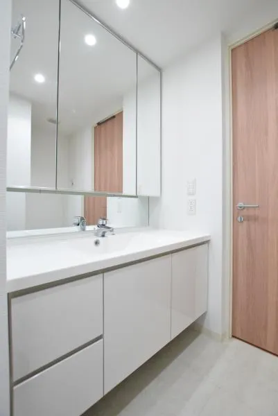 Brillia Ist Sangenjaya Ivy Terrace - Interior - ["Room", "Property", "Bathroom"]