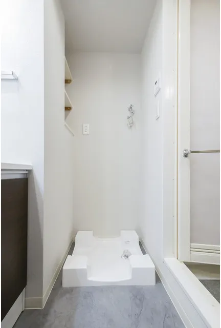 TK Flats Shibuya - Interior - ["Flooring", "Floor", "Interior design"]