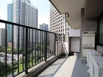 Roppongi View Tower - Interior - ["Building", "Daytime", "Sky"]