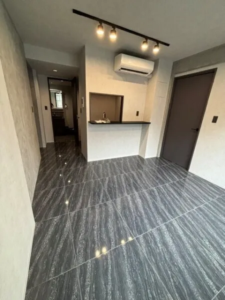 EXAM AKASAKA - Interior - ["Floor", "Flooring", "Ceiling"]