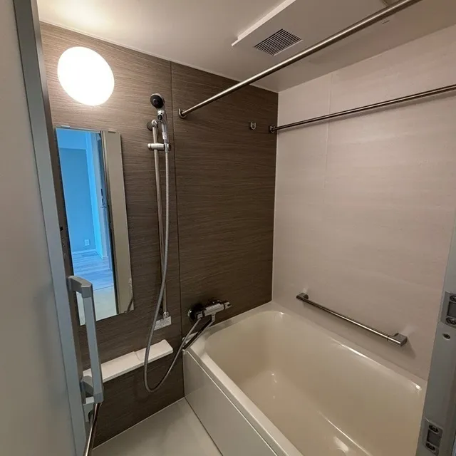 Park Axis Bunkyo Hongo - Interior - ["Plumbing fixture", "Bathroom", "Flooring"]