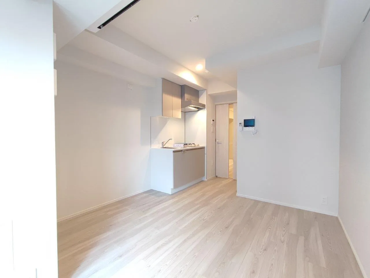 Cross Residence Takadanobaba - Interior - ["Flooring", "Floor", "Apartment"]