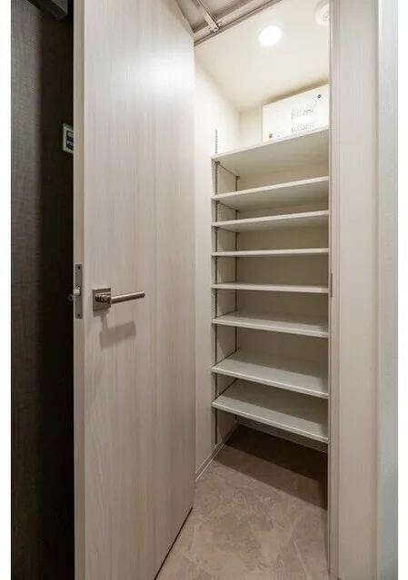 LUMIEC HONCHO EAST - Interior - ["Wood", "Flooring", "Floor"]