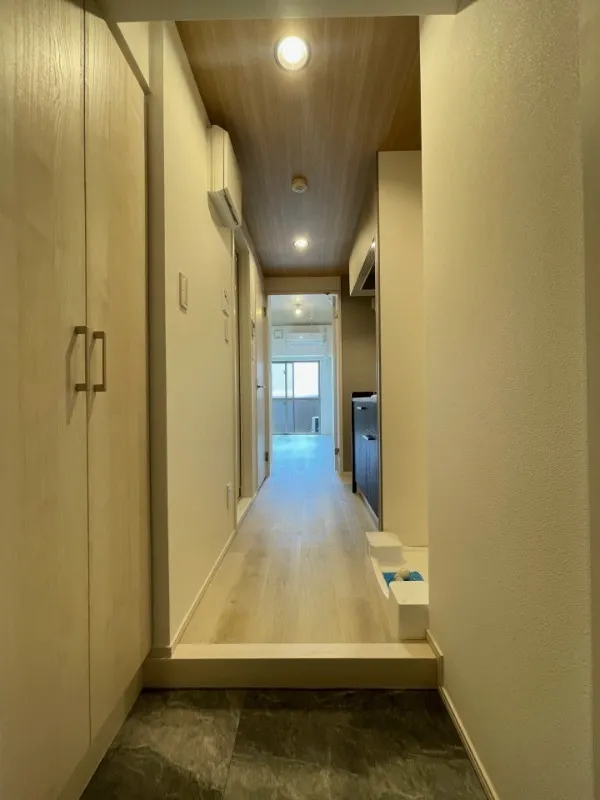 Residia Kiba - Interior - ["Flooring", "Floor", "Ceiling"]