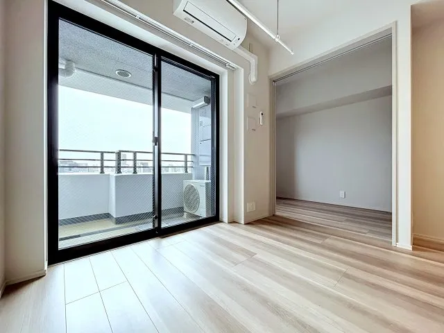 Lugente Itabashi - Interior - ["Flooring", "Floor", "Ceiling"]