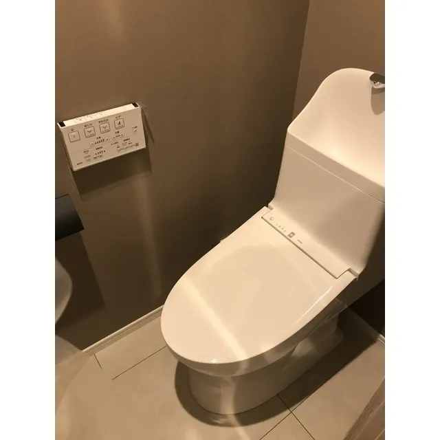 Milia Residence Minamiazabu - Interior - ["Toilet", "Toilet seat", "Plumbing fixture"]