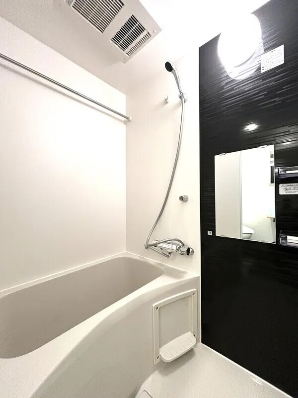 Trias242 - Interior - ["Flooring", "Plumbing fixture", "Bathroom"]