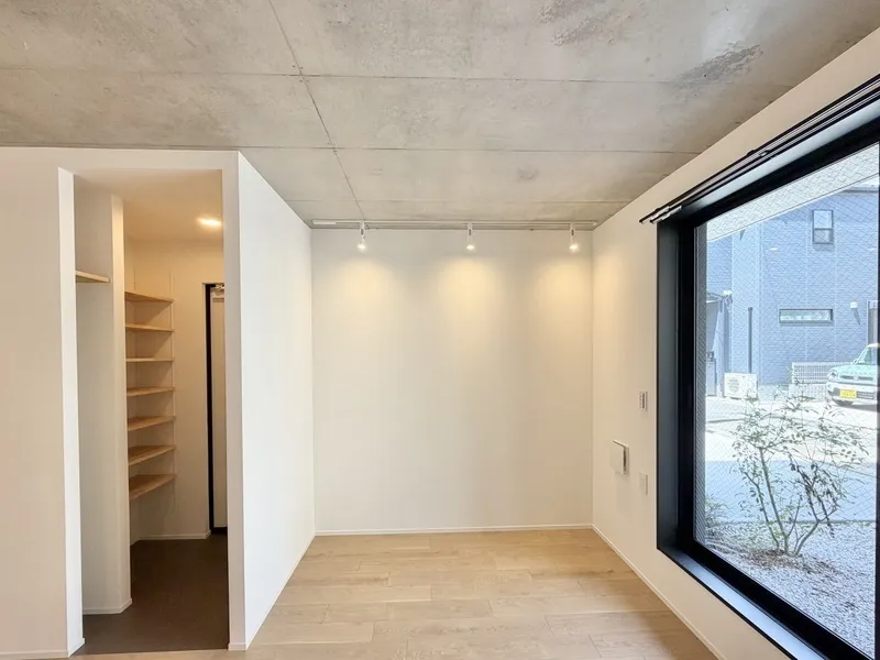 Trias446 - Interior - ["Wall", "Wood", "Ceiling"]