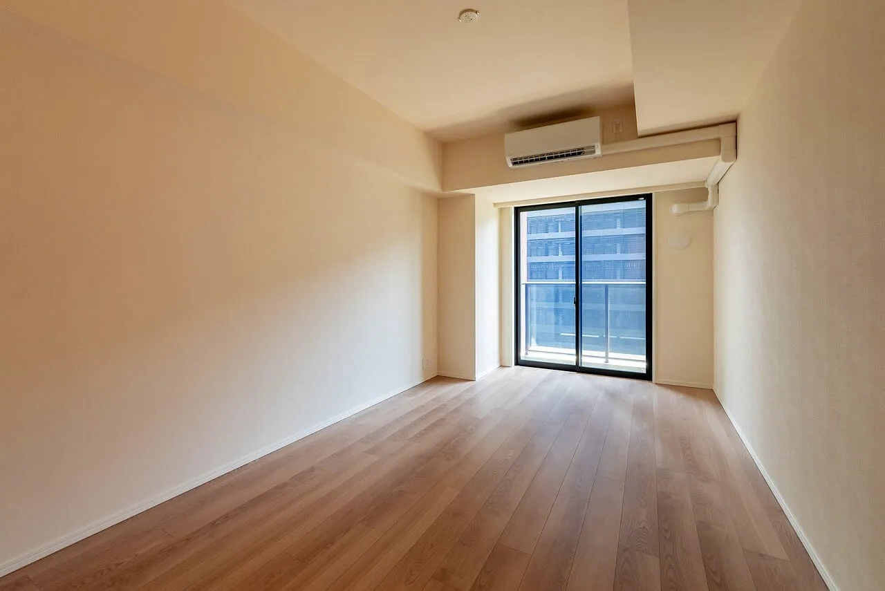 Mita Hijirizaka Garden Residence - Interior - ["Window", "Fixture", "Building"]