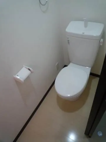 Pasha Kita-Senju - Interior - ["Toilet seat", "Toilet", "Plumbing fixture"]