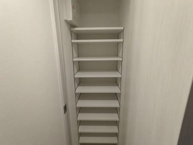 Harmony Residence Kamata Art Villa - Interior - ["Fixture", "Wood", "Shelving"]