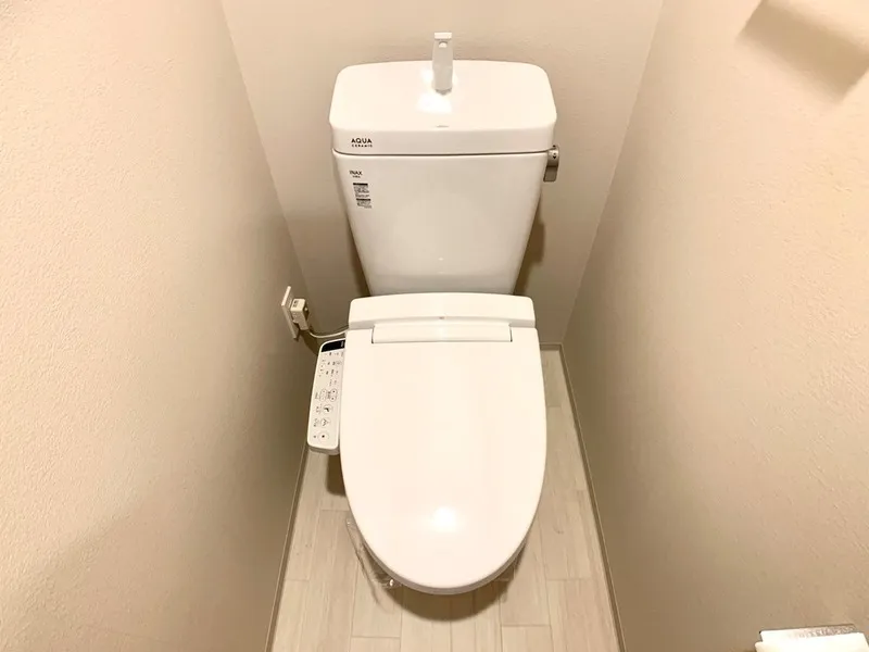 Orchid Residence Morishita - Interior - ["Toilet seat", "Toilet", "Plumbing fixture"]
