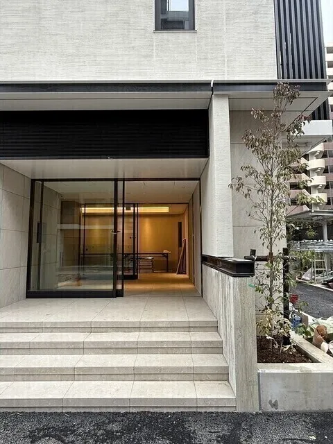 Wellis Urban Sumiyoshi West - Exterior - ["Glass", "Concrete", "Home Door"]