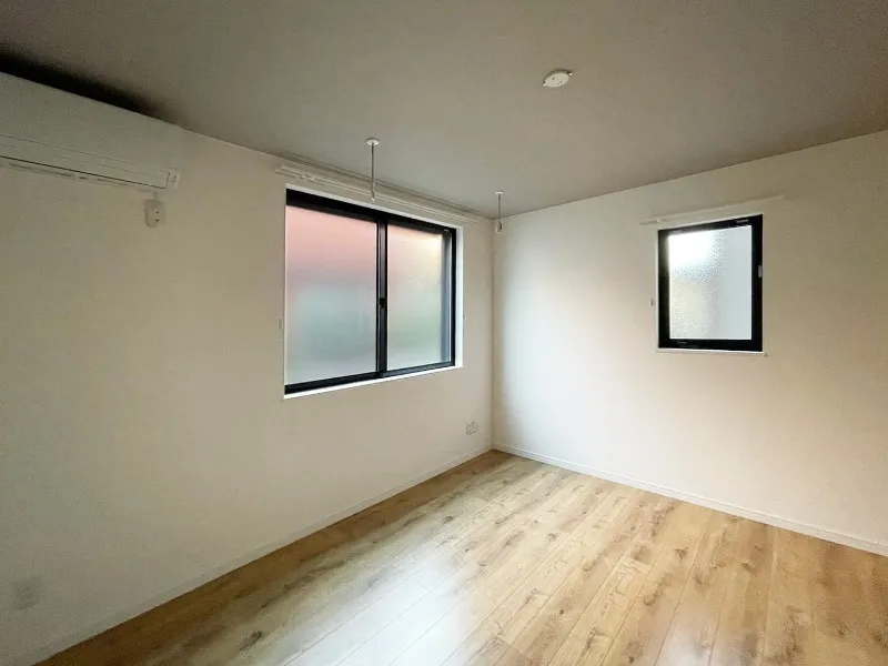 Mihas Ogikubo III - Interior - ["Wall", "Flooring", "Floor"]