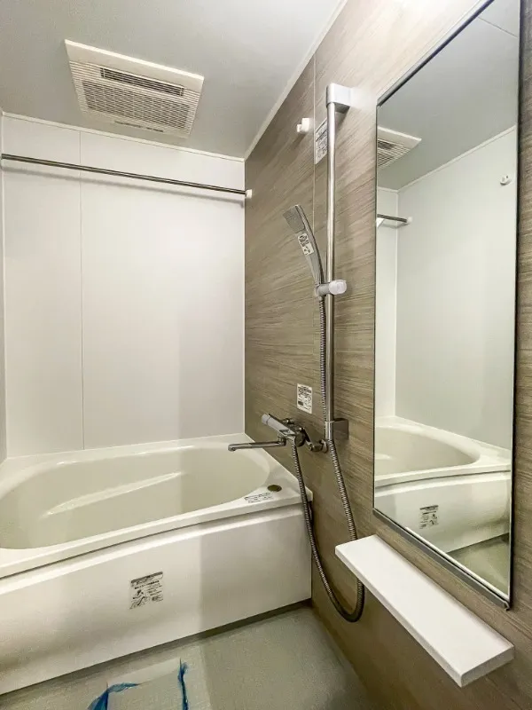 RESIDIA Ogikubo III - Interior - ["Bathroom", "Plumbing fixture", "Flooring"]