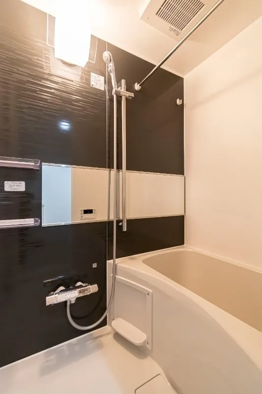K-Suite Tokyo Toritsu Daigaku - Interior - ["Plumbing fixture", "Flooring", "Bathroom"]