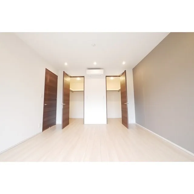 Comforia Shinjuku East Side Tower - Interior - ["Wood", "Building", "Fixture"]