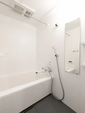 Beljure Takanawa - Interior - ["Bathroom", "Flooring", "Plumbing fixture"]