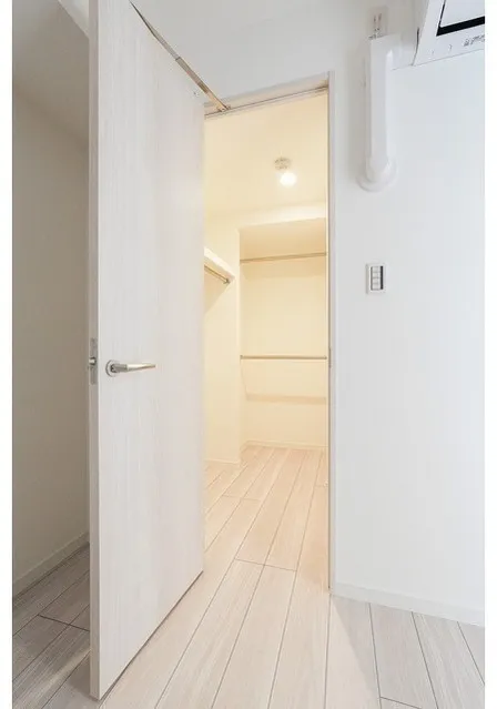 Comforia Liv Bunkyo Gokokuji - Interior - ["Flooring", "Wood", "Floor"]