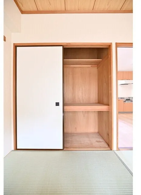 Seeds Residence Eifukucho Palace - Interior - ["Wood", "Flooring", "Floor"]