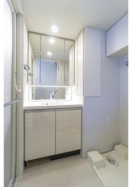 Due Kameido - Interior - ["Flooring", "Floor", "Interior design"]