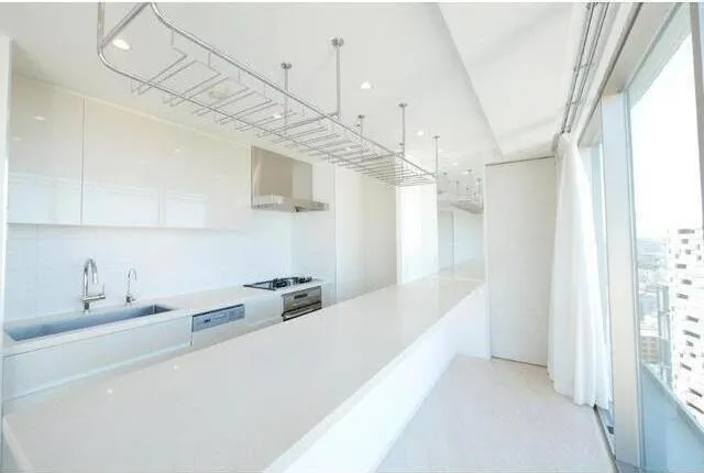 Comforia Shinjuku East Side Tower - Interior - ["Flooring", "Floor", "Apartment"]