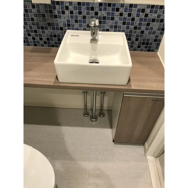 SIL Nishigotanda  - Interior - ["Brown", "Tap", "Plumbing fixture"]