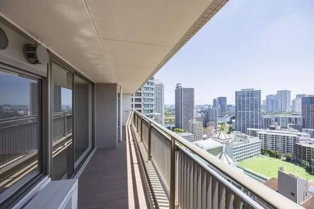 River Point Tower - Interior - ["High-rise building", "Apartment", "Metropolitan area"]