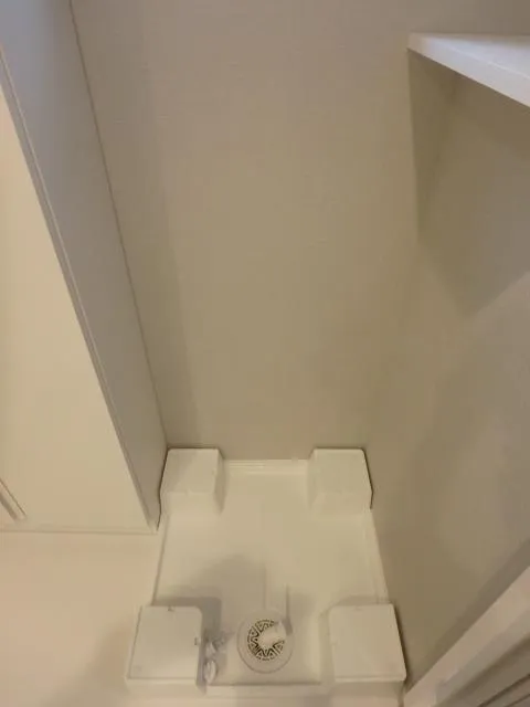 Gran Casa Monzen Nakamachi - Interior - ["Wood", "Bathroom", "Flooring"]
